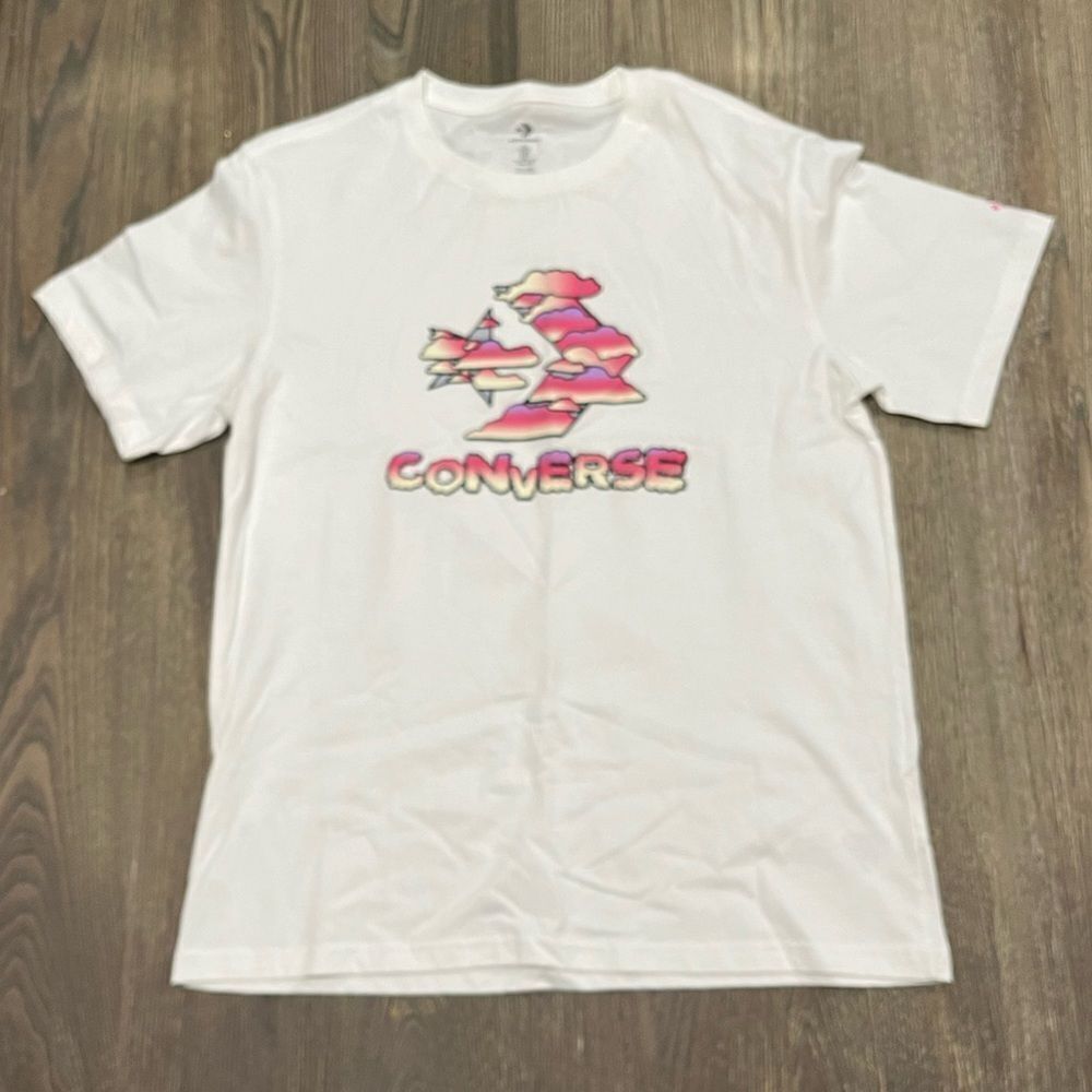 NWOT Converse Star Chevron Clouds Graphic T-Shirt Crewneck Short Sleeve White M